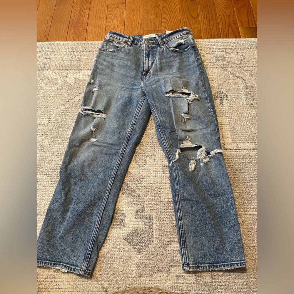 Abercrombie and Fitch Ultra High Rise Ankle Straight Curve Love Jeans 6/28 Short